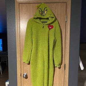 The Grinch pajamas, big boys size XL (14/16).